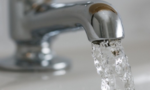 Вопрос-Ответ: Почему зимой из крана с горячей водой бежит кипяток, а весной вода теплая?