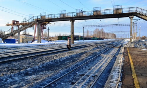 Подросток-токсикоман уснул на рельсах и чуть не попал под поезд 