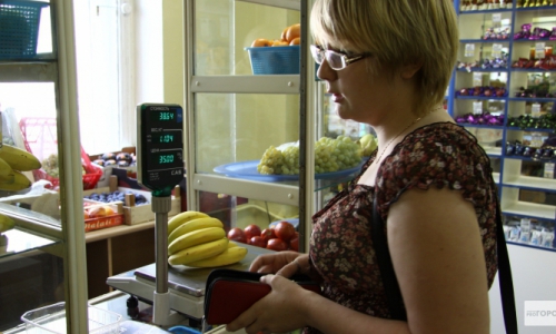 В марте подорожали бананы и стали дешевле огурцы (ИНФОГРАФИКА)