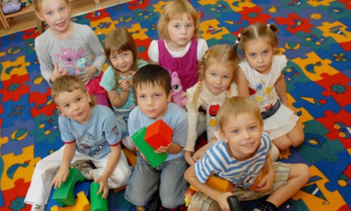 Вопрос-ответ: могут ли воспитатели оставлять детей с нянями?