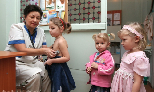 Вопрос-ответ: как обязан работать медработник в детском саду?