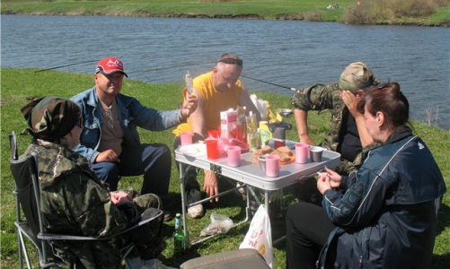 Майские праздники: опять ограничат продажу алкоголя