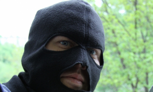 В Пасегово у кировчанина отобрали ценные вещи на 12 тысяч рублей