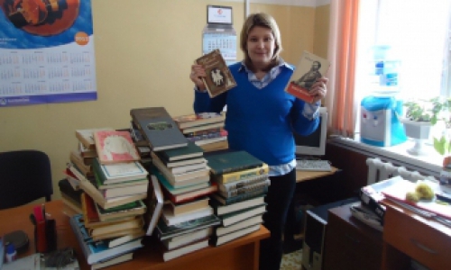 Чепецкие гимназисты насобирали книг для школьных библиотек Крыма