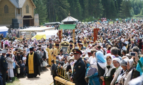 До Великорецкого пустят дополнительные автобусы (РАСПИСАНИЕ)