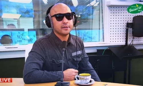 Певец Никита из Чепецка активно пиарит свой новый альбом на радиостанциях и каналах страны (ФОТО И ВИДЕО)