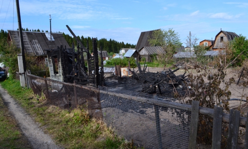 В Кирово-Чепецке в закрытом на замок садовом домике сгорела девушка