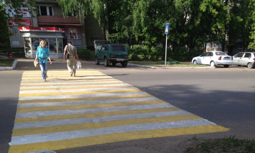 В Чепецке рисуют новую "зебру": где она уже есть и где еще появится?