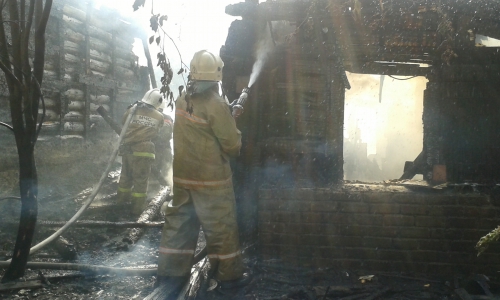 В Кирово-Чепецке горят сады: домики и бани выгорают до тла