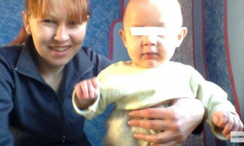 Видео: мама братьев Кулаковых до сих пор ждет своих детей и продолжает покупать им одежду