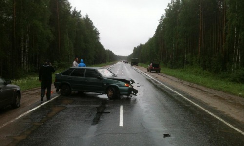 В Кирово-Чепецком районе «Лада» врезалась в КАМАЗ: пострадала двухлетняя девочка