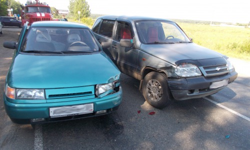 В Кирово-Чепецком районе столкнулись три машины