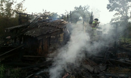 В Кирово-Чепецке полностью сгорел частный дом