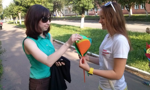 ФОТО: Чепецкая молодежь подарила городу улыбки и хорошее настроение