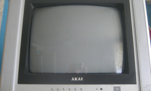 Чепчанин ворвался в квартиру к пенсионеру и украл телевизор