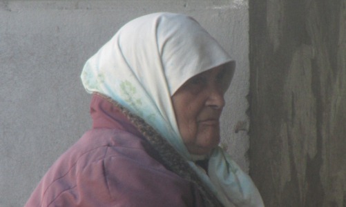 В Кирово-Чепецке беженка из Украины просит на улице милостыню