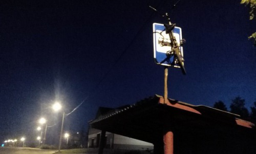 В Кирово-Чепецке на крыше остановки сделали велопарковку