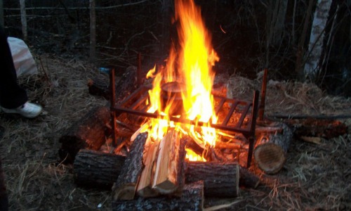 В Кировской области чуть не сгорели двое мужчин
