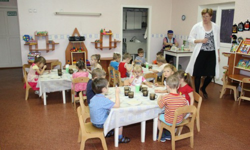 В Омутнинске мужчина напоил воспитательницу детского сада и украл все ее сбережения