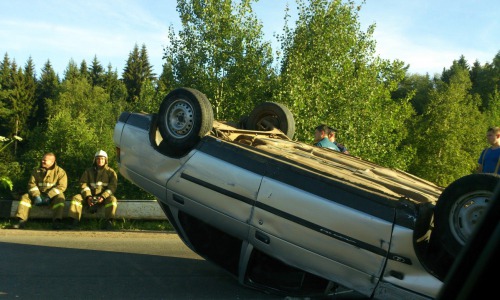 Пьяная автоледи из Чепецка  перевернула собственную "десятку"