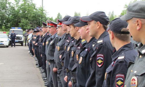 ФОТОРЕПОРТАЖ: Сегодня в Чепецке чествовали лучших полицейских