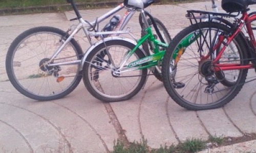 В Кирово-Чепецке хулиганы испортили велосипеды трех детей