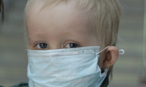 В Кировской области мать малыша, попавшего в алкогольную кому, не признает свою вину