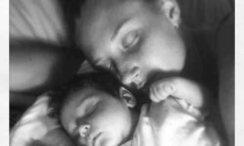 Ужас в чепецкой квартире: ночью неизвестный подглядывал за спящей семьей