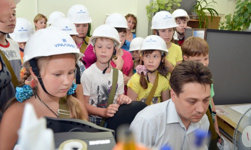 «УРАЛХИМ» расширяет сотрудничество с образовательными учреждениями
