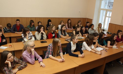 Кировчане собирают деньги на обучение студентки-беженки с Украины