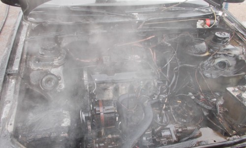 В Кирово-Чепецке загорелась легковушка