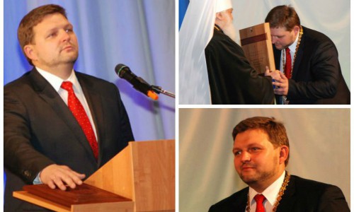 На инаугурации губернатору Кировской области дарят книги и кинжалы