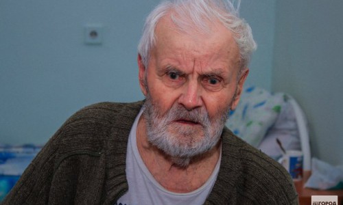Женщина вместе с мужем избивали дедушку из Кирово-Чепецка ради квартиры