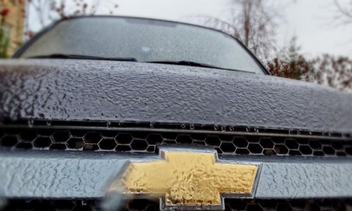 В Кировской области прошел ледяной дождь: на дороге гололед