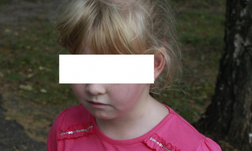 Родителей шестилетней девочки, которая впала в алкогольную кому, не лишили родительских прав