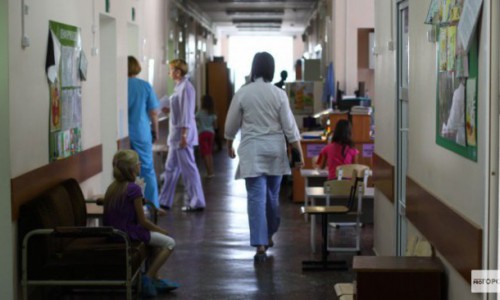 В кировской психбольнице одна пациентка задушила другую медицинским бинтом и легла спать рядом с трупом