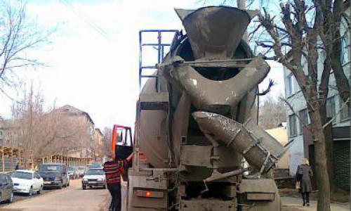 В Кировской области рабочий умер в бетономешалке