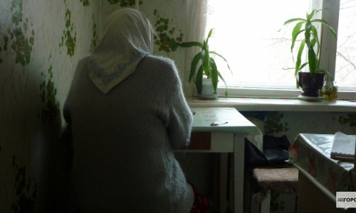 Чепецкая пенсионерка обезвредила преступника клюкой