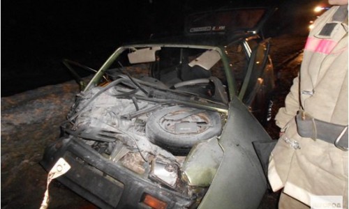 В Кировской области легковушка врезалась в грузовик: пострадали пять человек