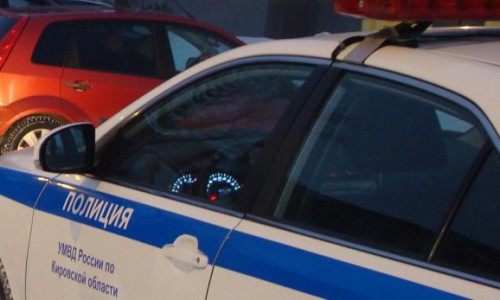 В Кировской области полицейские устроили погоню за рецидивистом, угнавшим машину своего отца