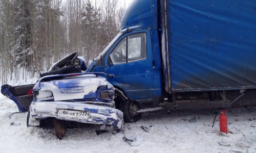 Смертельное ДТП на трассе Киров-Советск: после лобового столкновения погибли три человека