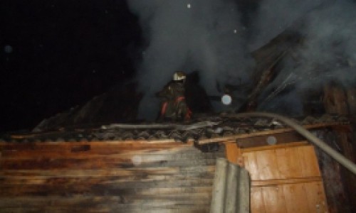 В течение пяти часов спасатели тушили ночной пожар в Кирово-Чепецком районе