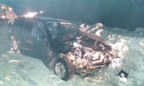 В Кировской области в лобовом столкновении пострадали водители обоих авто