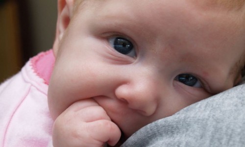 Вынесли приговор женщине, которая оставила новорожденную дочь в картонной коробке в Проснице