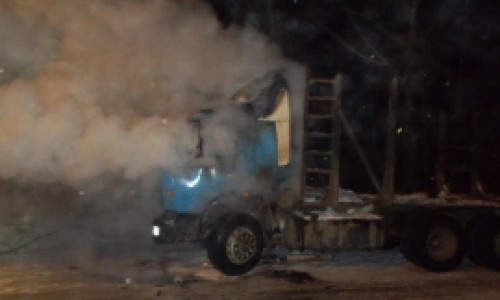 В Кирово-Чепецке ночью горел КАМАЗ