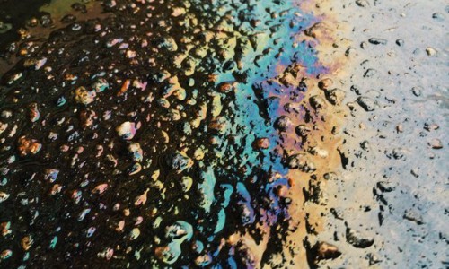 В Кирово-Чепецком районе в результате ДТП на трассу вылилось дизельное топливо