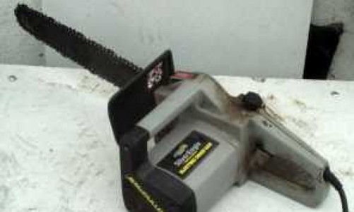 В Кировской области отец разрезал своего сына бензопилой и спрятал его труп в поле