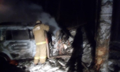 В Кирово-Чепецком районе сгорел "Мерседес"