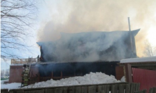 В Кирово-Чепецком районе горел жилой дом