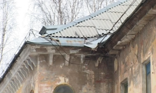 В Кирово-Чепецке на 12-летнего мальчика упала глыба снега: УК пытается переложить вину на ребенка (ВИДЕО)